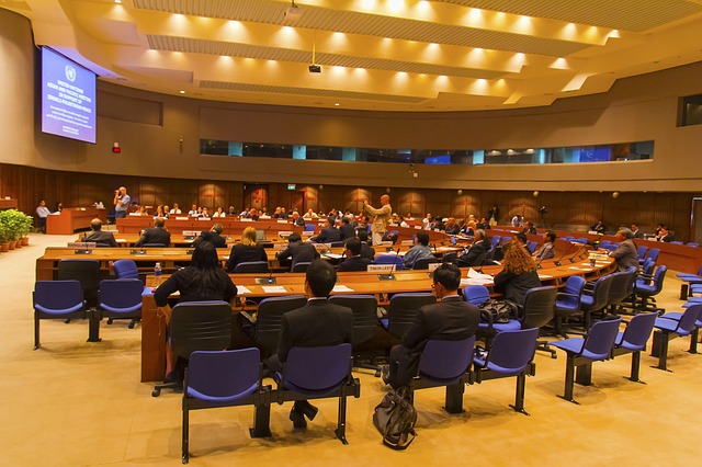 meeting-782050_640-1